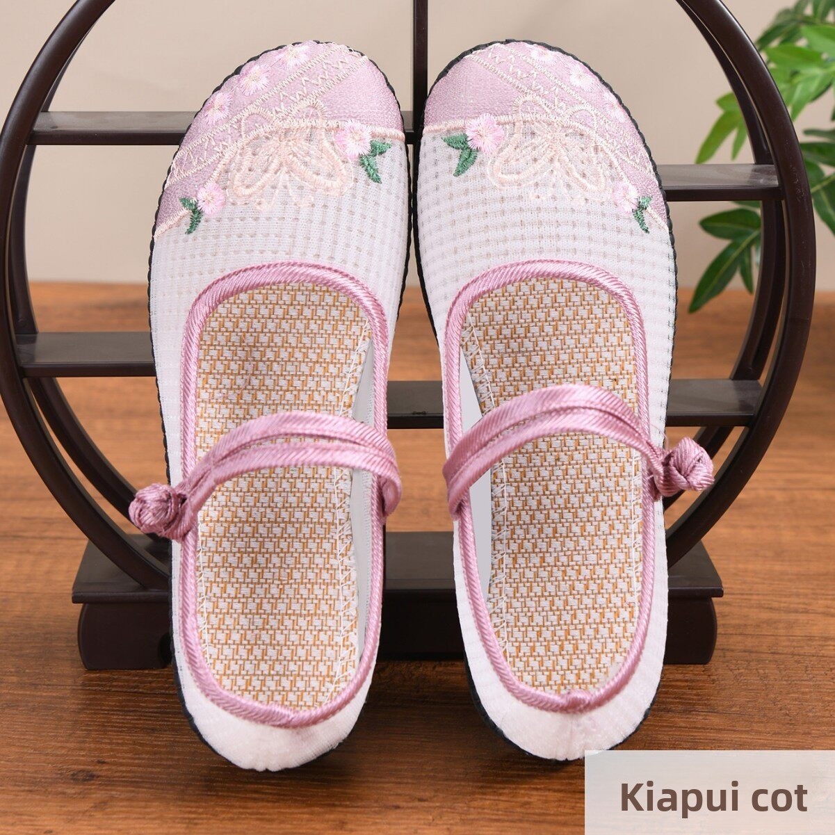 Ethnic Fashion Online - Atmungsaktive, bestickte, flache Ethno-Schuhe, modische Slip-On-Freizeitschuhe