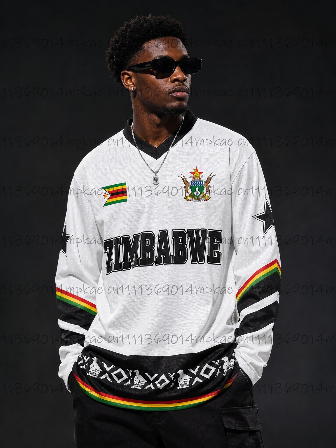 Ethnic Fashion - Herbstliches Herren-T-Shirt mit V-Ausschnitt und Langen