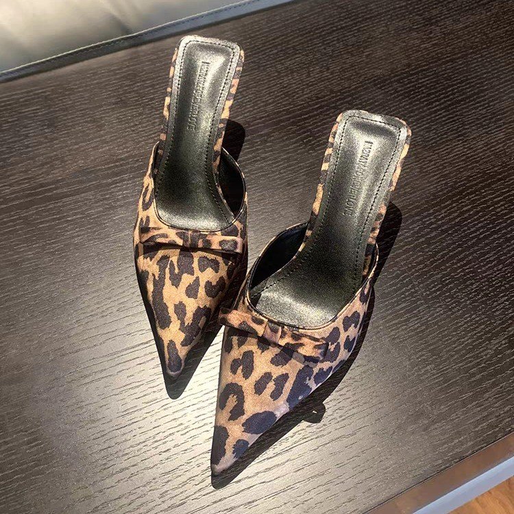 Damen-Slipper mit Leopardenmus – Ethnic Fashion Bewertung und Preis