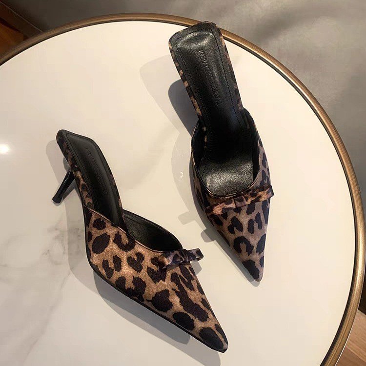 Damen-Slipper mit Leopardenmus – Ethnic Fashion Bewertung und Preis