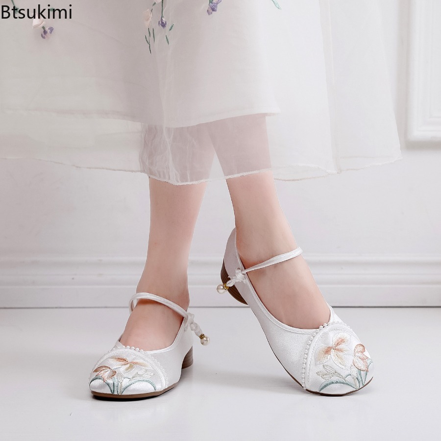 Modische bestickte Damenschuhe – Ethnic Fashion Bewertung und Preis