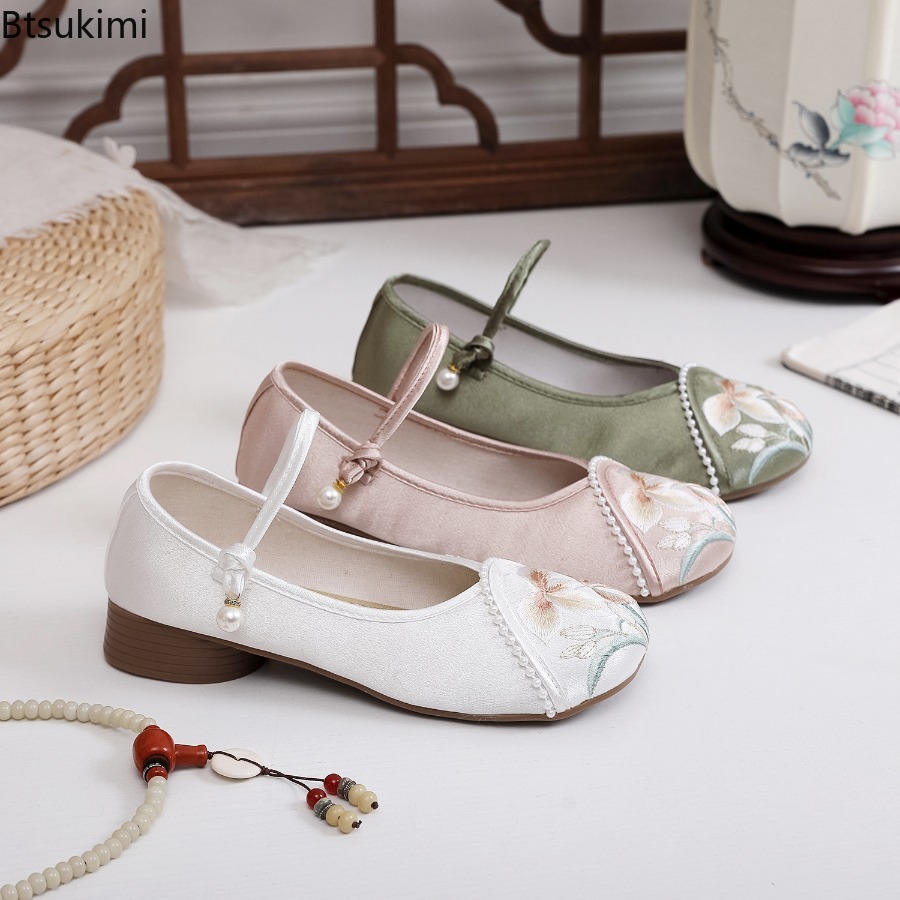 Modische bestickte Damenschuhe – Ethnic Fashion Bewertung und Preis