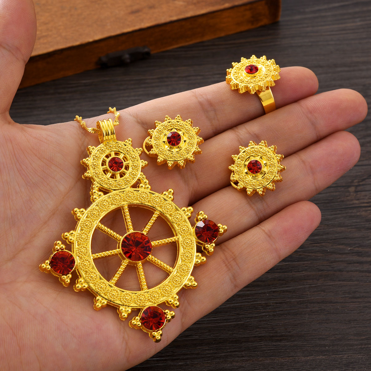 Dubai Afrika Goldene Farbe Coo – Ethnic Fashion Dubai Bewertung und Preis